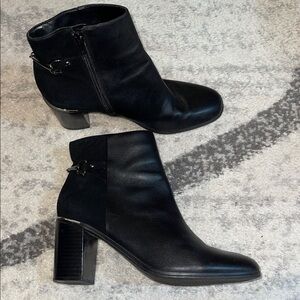 Bandolino leather Black Ankle Boots sz 8 heel